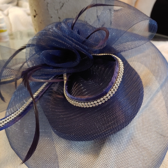 Navy Rhine stone fascinator - Picture 1 of 3
